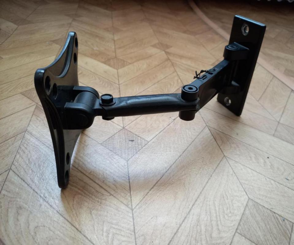 Тв LG24"без подставки,есть кронштейн на стенку. - Орск