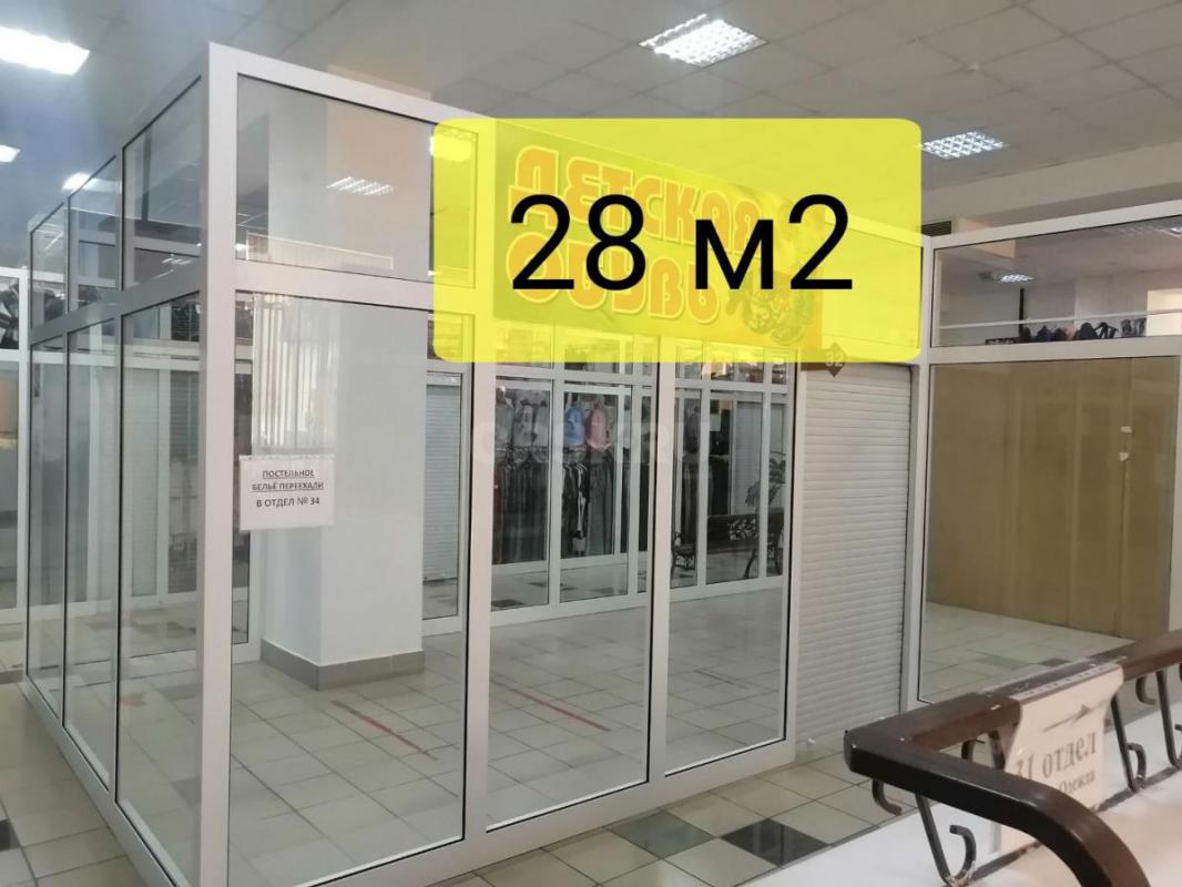 Сдается торговый одел в г Медногорске в ТЦ Скала. 1 линия. - Медногорск