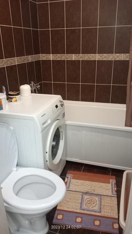 Сдаётся 2-х комнатная квартира на длительный срок с мебелью по ул. - Новотроицк