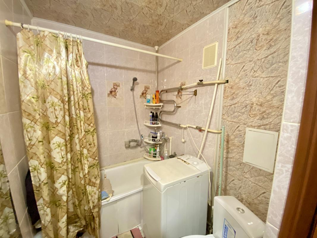 Продается очень тёплая 1-к квартира, по адресу ул. - Новотроицк