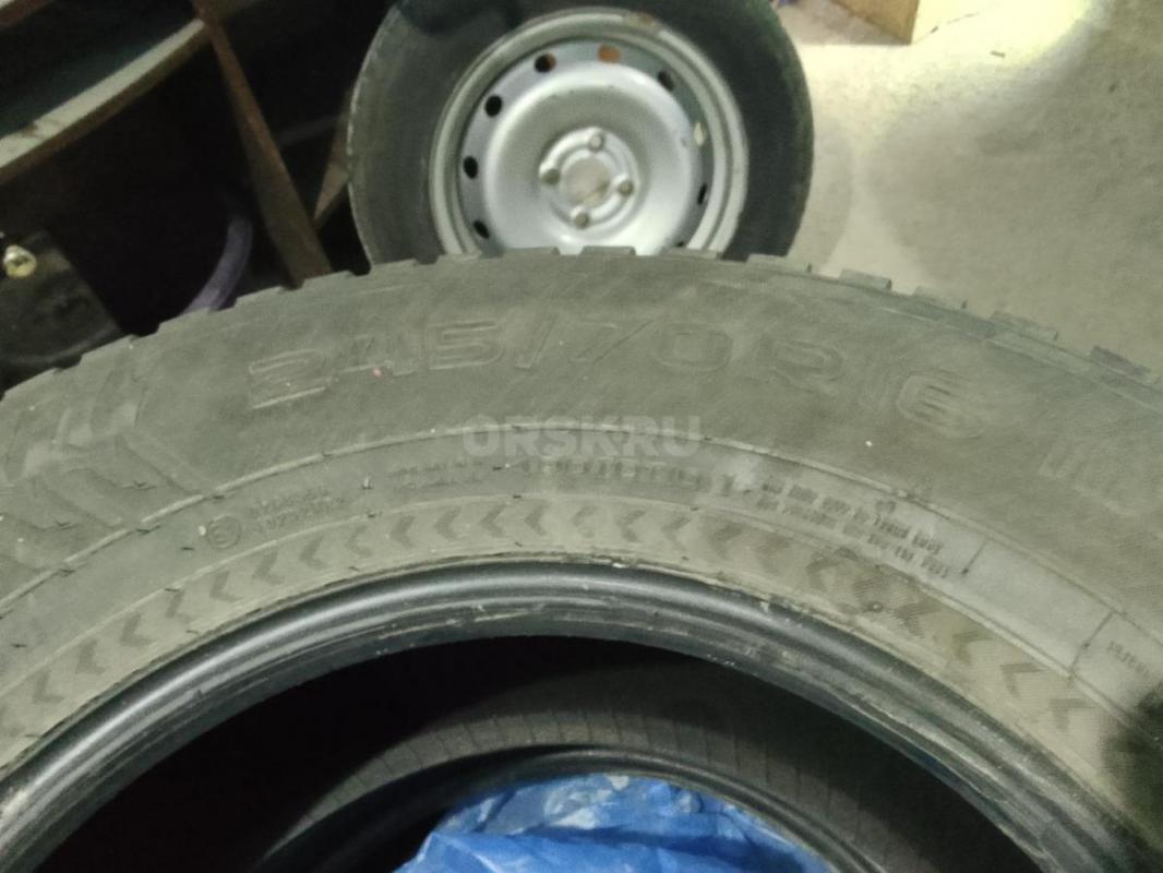 Продам шипованную резину 245/70/16, стояли на УАЗ патриот - Орск