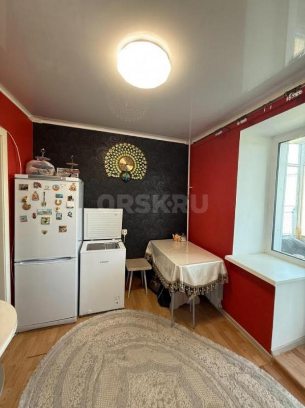 Продаётся уютная однокомнатная квартира на 9-м этаже кирпичного дома, расположенного по адресу: прое - Орск