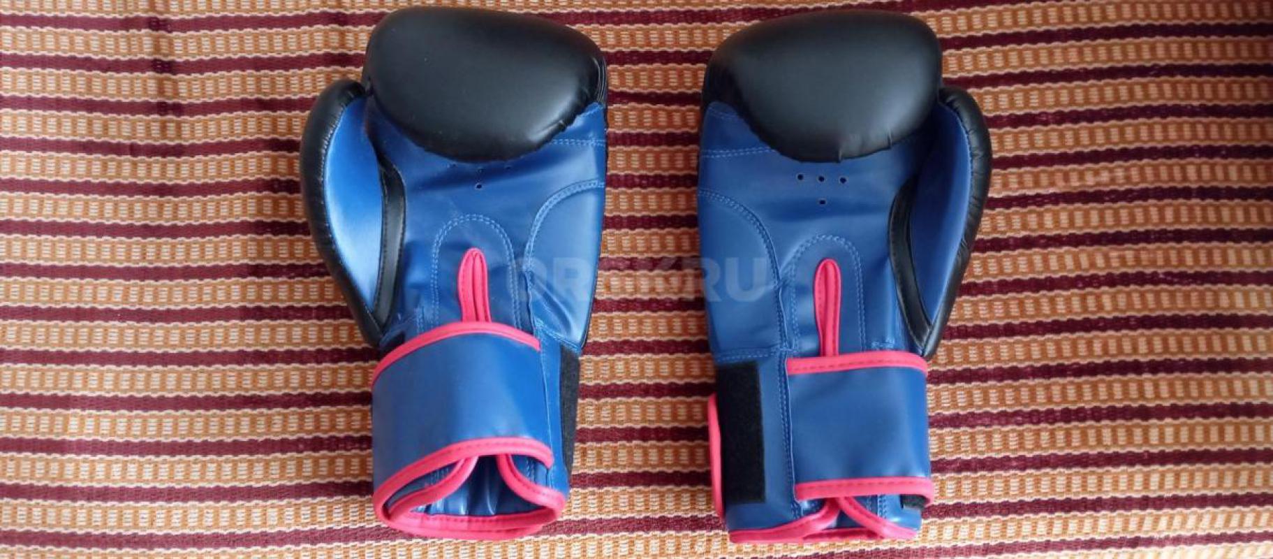 Боксерские перчатки и лапы
Подвид товара: Бокс и ММА
Состояние: Б/у
Перчатки для бокса, размер 10 - Орск