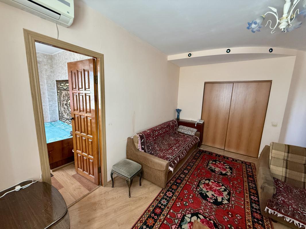 Предлагаем Вашему вниманию теплую, чистую однокомнатную квартиру, переделанную в евро решку, возле 1 - Новотроицк