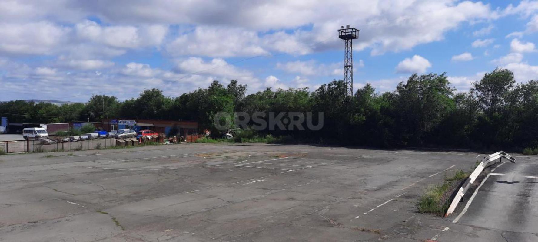 Продам земельный участок по адресу Новотроицкое Шоссе 5, площадь 32 сотки,  участок огороженный, заа - Орск