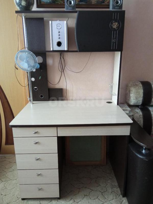 Продам стенку-горку и компьютерный стол. - Орск