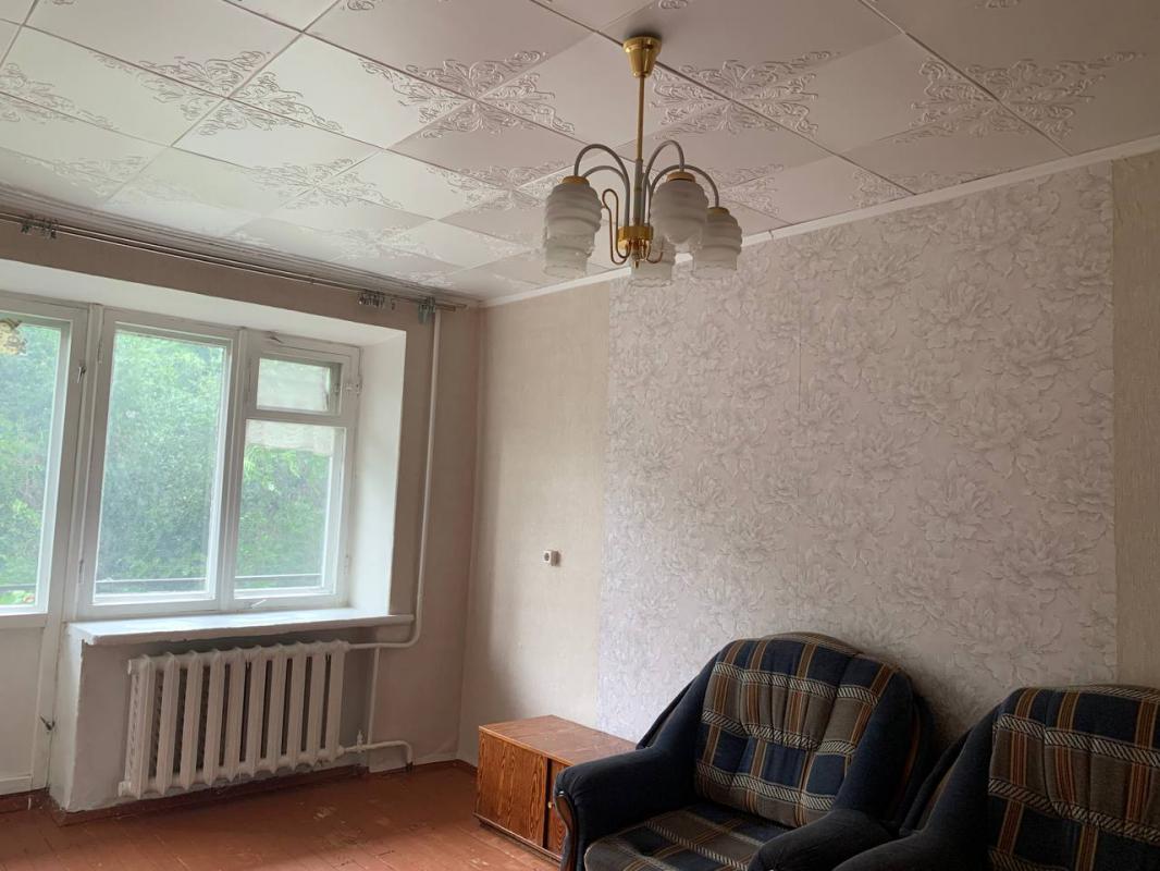 Продам двухкомнатную квартиру в г. - Гай