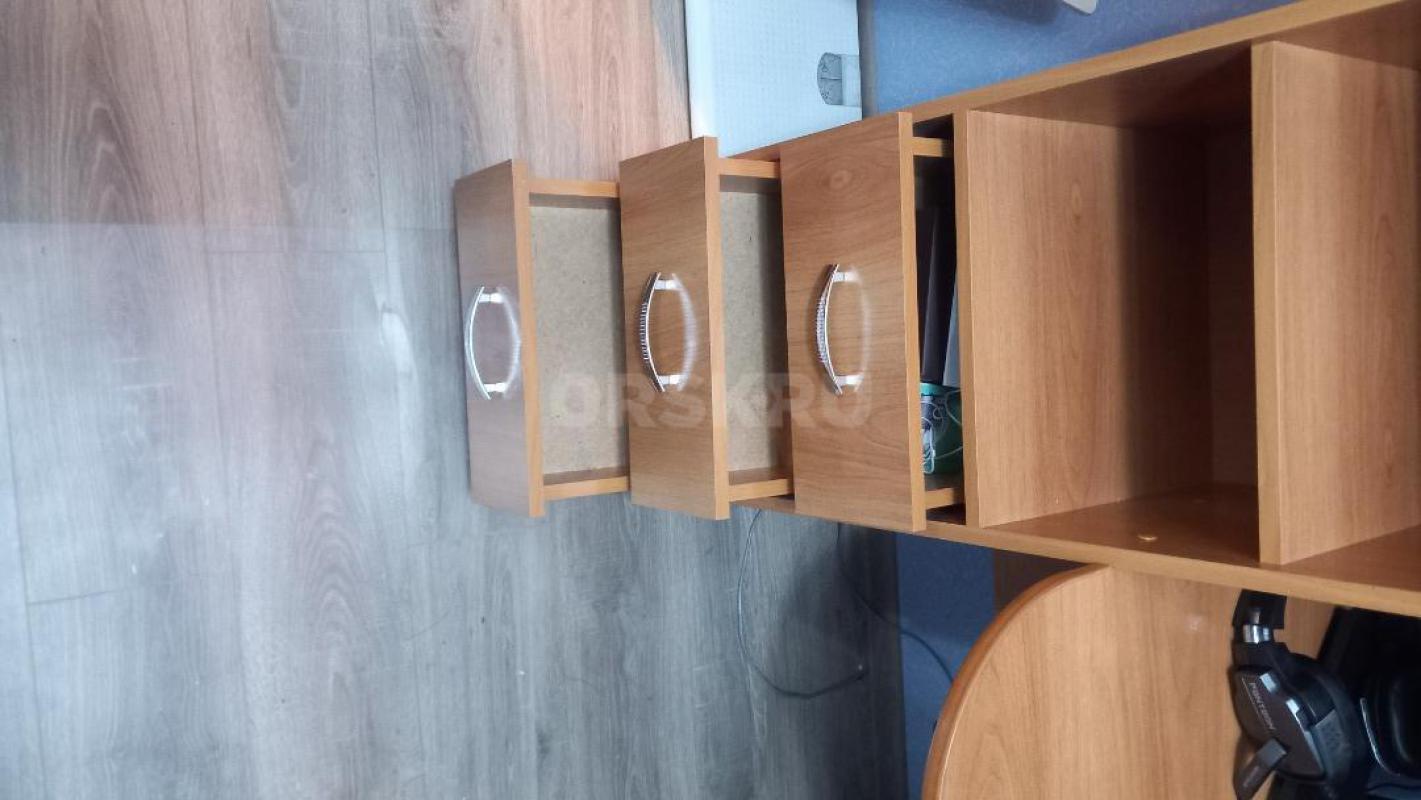 Продам компьютерный стол в хорошем состоянии - Орск