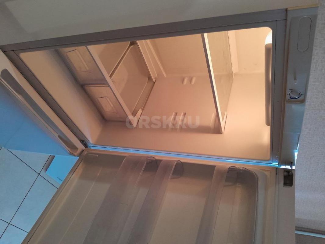 Продам холодильник Indesit в хорошем состояние. - Орск