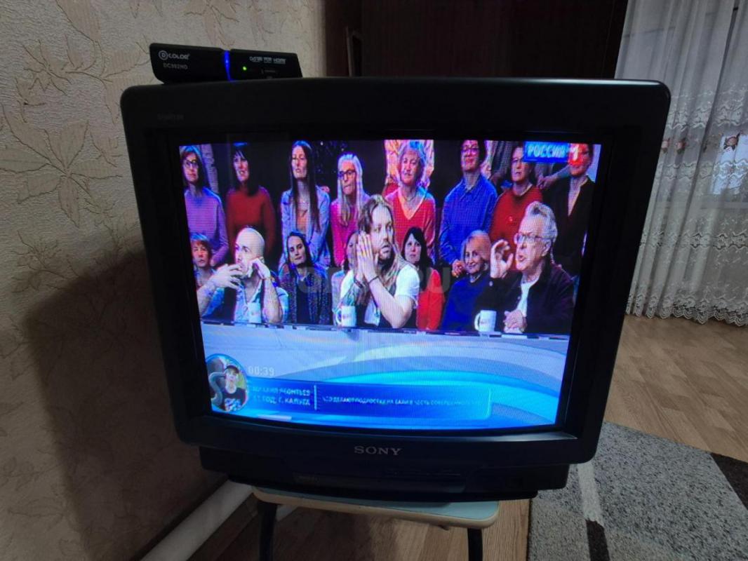 Продам телевизор Sony с приставкой для просмотра стандартных 20 каналов. - Орск