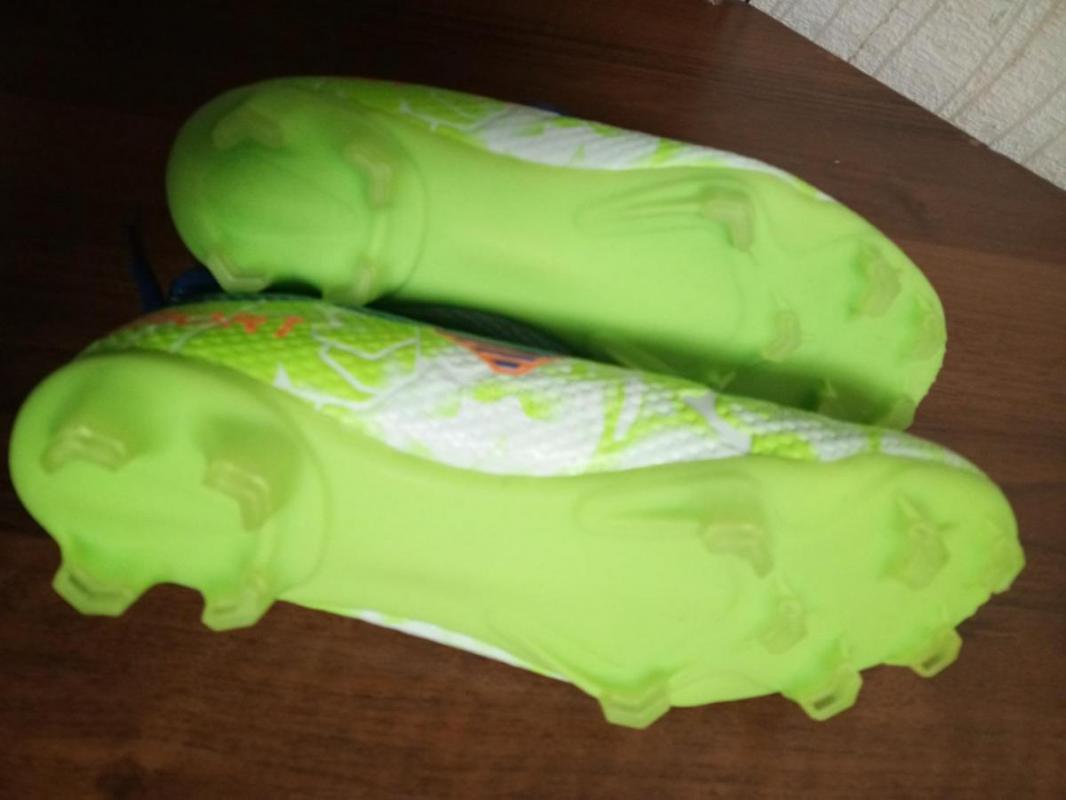 Продам футбольные бутсы новые 38 размер по стельке 23 см - Орск