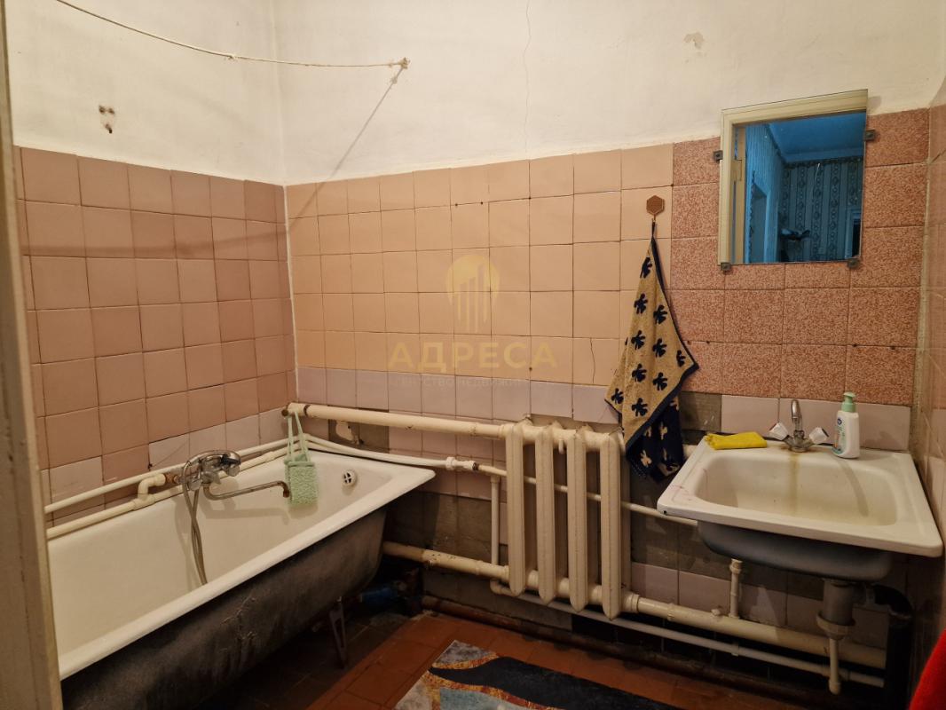 Продаётся дом с земельным участком, всё в собственности, по документам квартира ,общей площадью 75,9 - Краснохолм