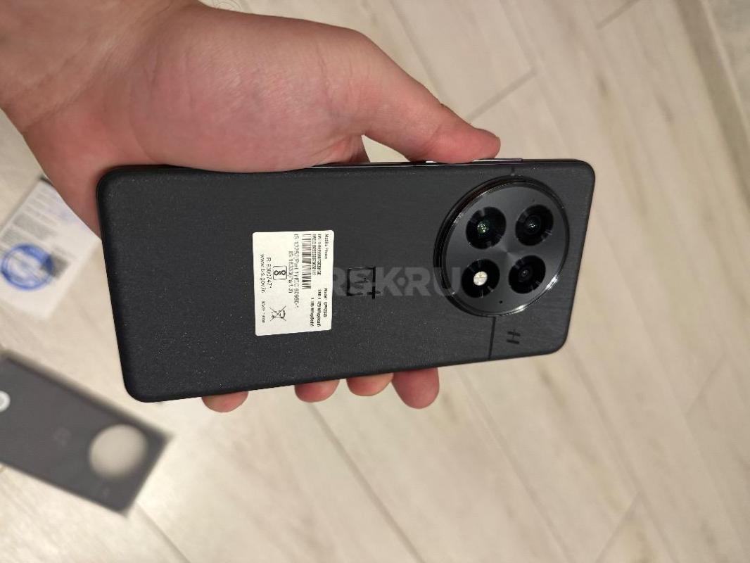 Продаю OnePlus 13 Глобальная версия (Индия )
Цвет Black Eclipse, версия 12/256

Индийская глобалк - Орск