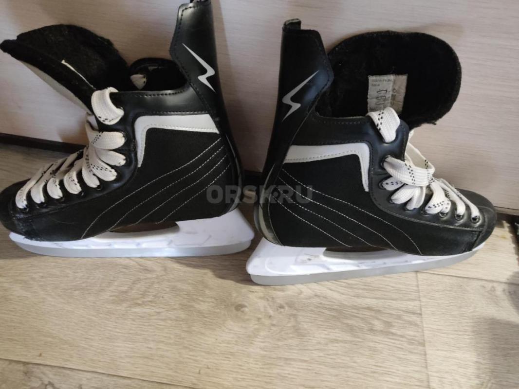 Продам б/у коньки 40 размера. - Орск
