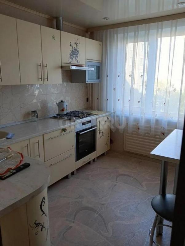 Сдам 3-х комнатную квартиру на длительный срок. - Орск