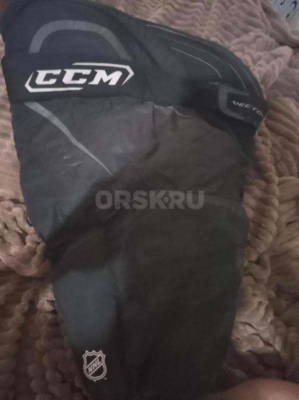 Продам хоккейные шорты, в идеальном состоянии, одевались один раз - Орск