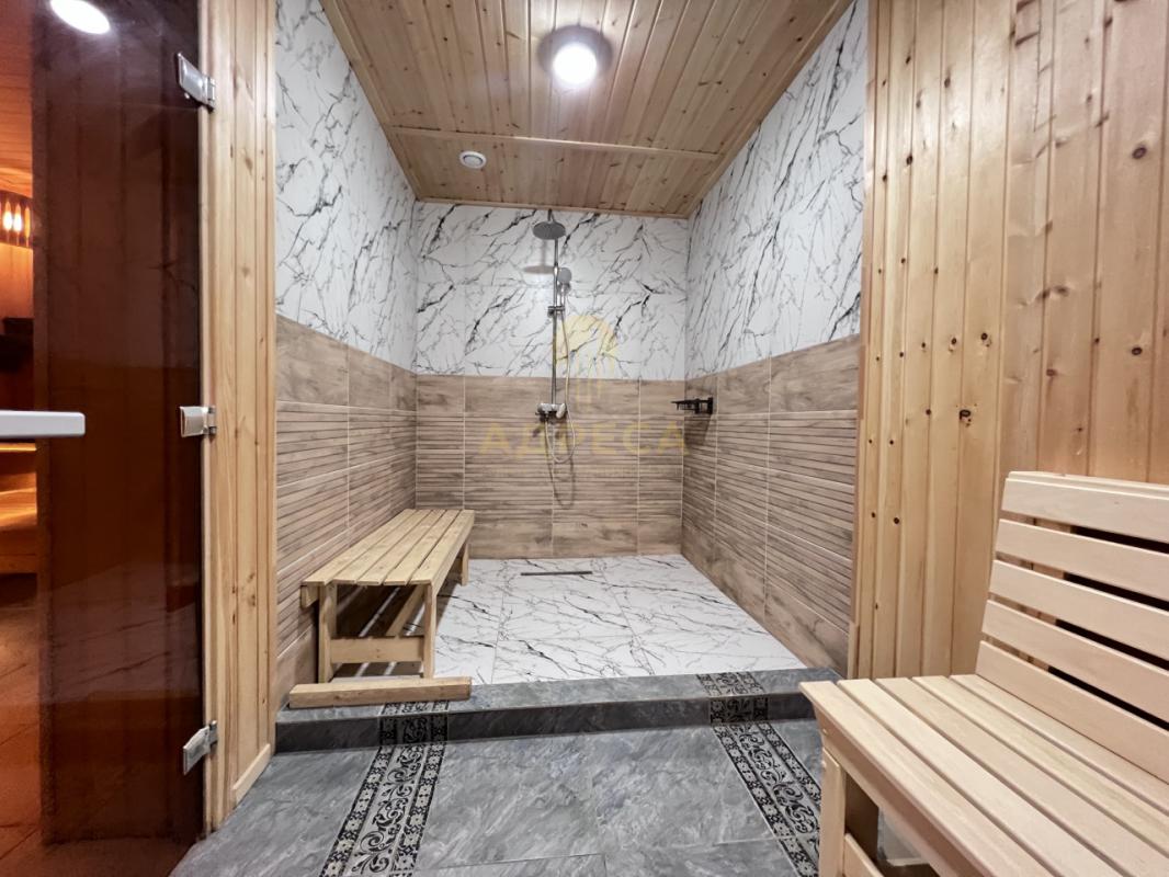 Продаётся просторный и надёжный дом для большой семьи, со всей необходимой инфраструктурой для комфо - Ленина