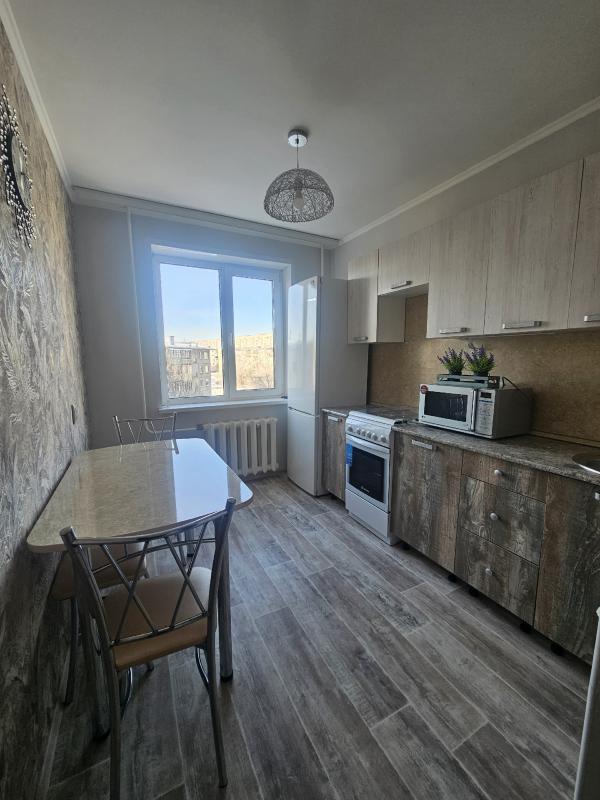 🏡 Продается чудесная трехкомнатная квартира! 

🌟 Великолепная квартира находится в прекрасном районе - Новотроицк