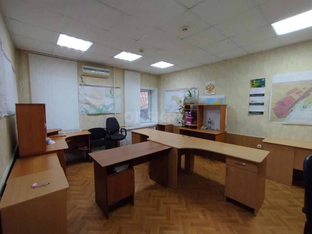 Сдаются офисные помещения на 1-2 этаже двухэтажного здания в центре города по адресу: г. - Орск