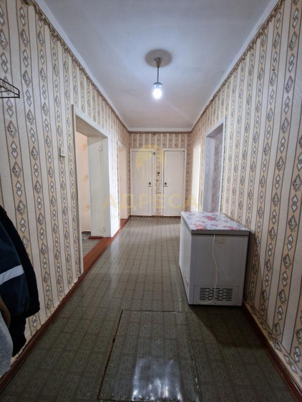 Продаётся дом с земельным участком, всё в собственности, по документам квартира ,общей площадью 75,9 - Краснохолм