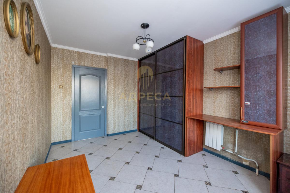 Продается 3-комнатная квартира с дизайнерским ремонтом. - Оренбург