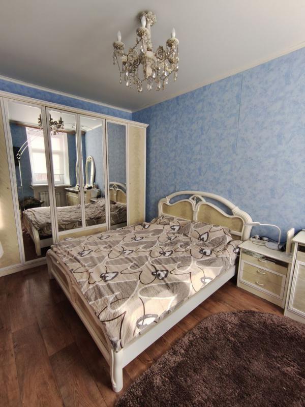 Продается 2-комнатная квартира по адресу: г. - Новотроицк