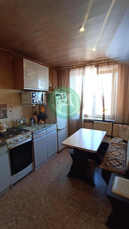 Продам 3-х комнатную квартиру улучшенной планировки по ул. - Орск