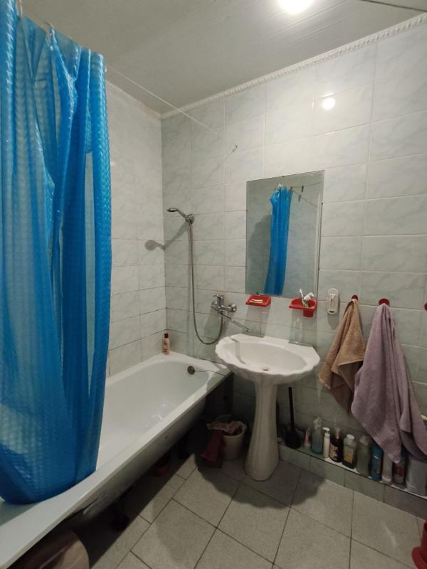 Продается 3-комнатная квартира по адресу: г. - Новотроицк