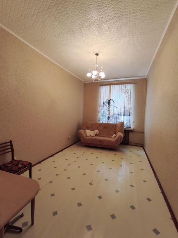 Продается 3-комнатная квартира по адресу: г. - Новотроицк