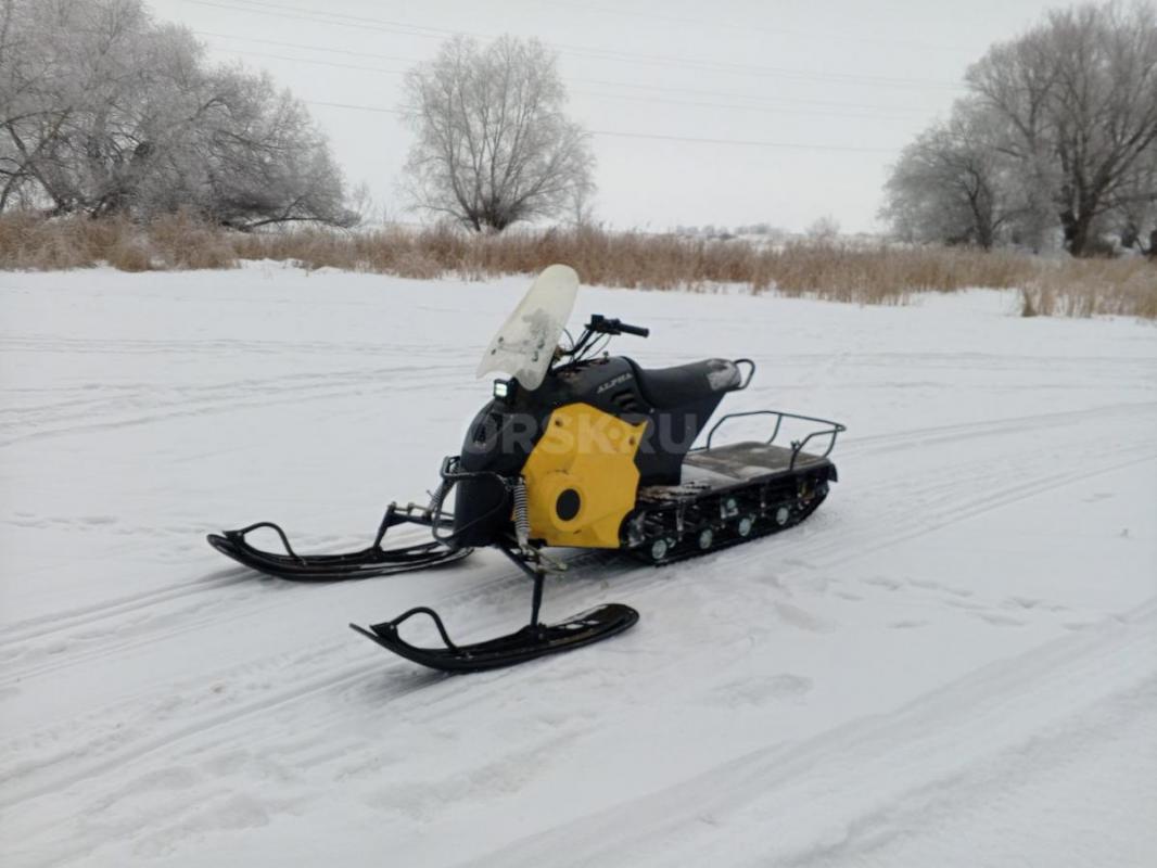 Продам снегоход альфа long 3, состояние отличное электростартер подогрев четырехтактный двигатель - Орск
