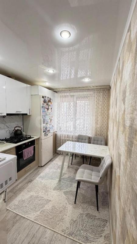 Продам уютную квартиру на 2 ом этаже в 9этажном доме. - Орск