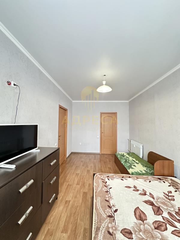 В продаже двухкомнатная квартира в кирпичном доме, расположенная на 3 этаже 14-ти этажного дома. - Оренбург