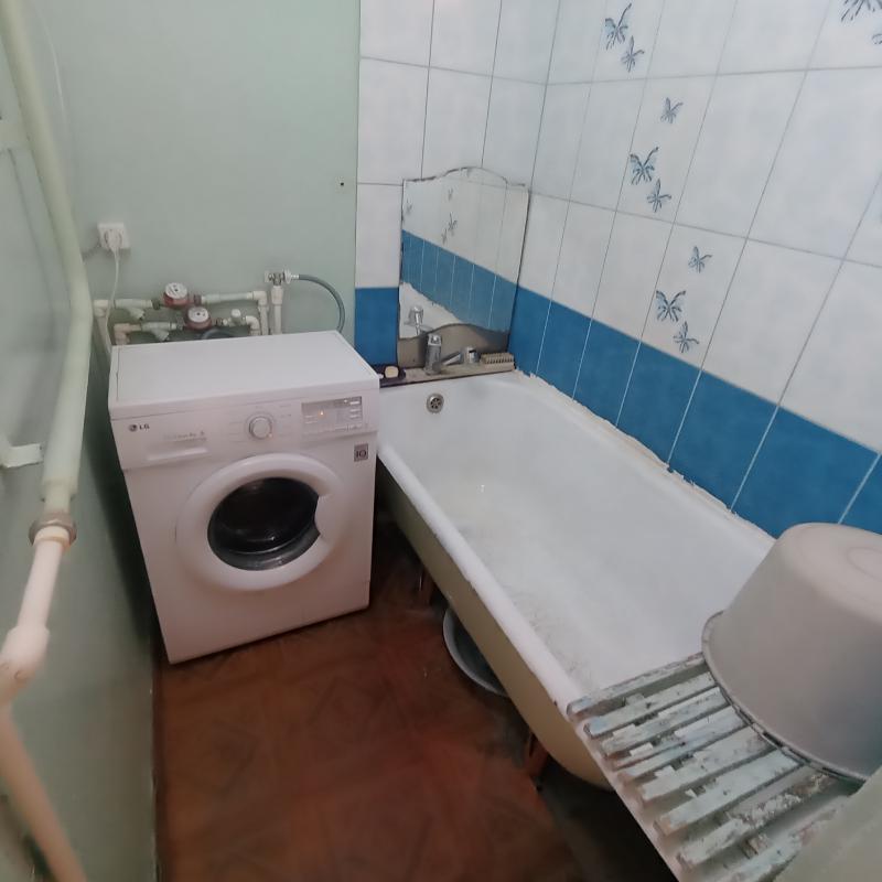 Продаётся просторная четырёхкомнатная квартира площадью 61.6 квадратных метров на третьем этаже пяти - Новотроицк