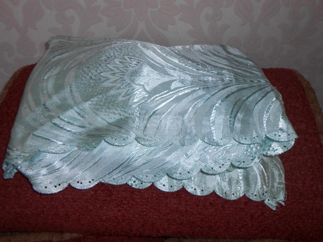 покрывало на 2х спалку шторы светло розовые и светло зеленые люстра - Орск