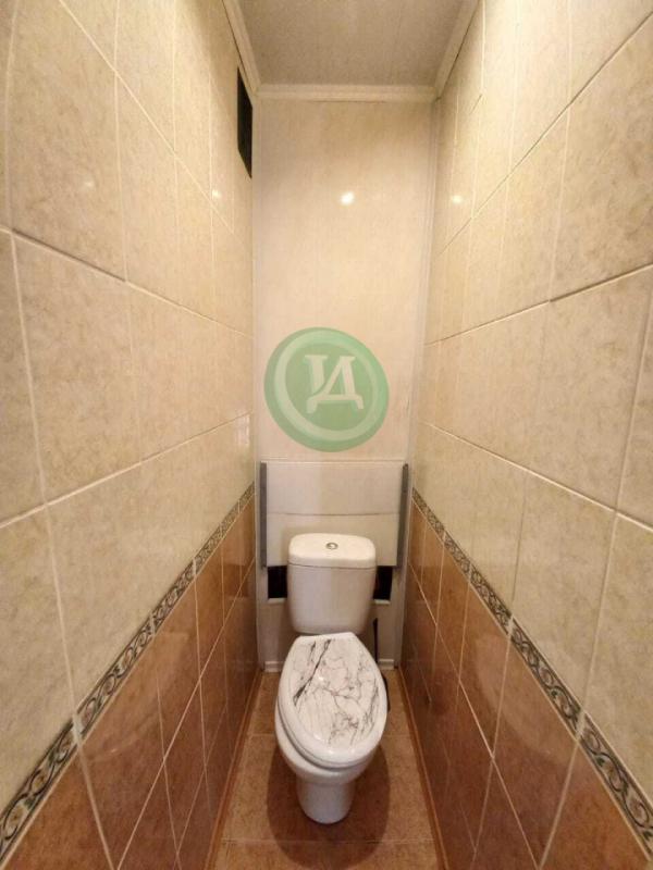 Продам 4-х комнатную квартиру в центре города по ул. - Орск