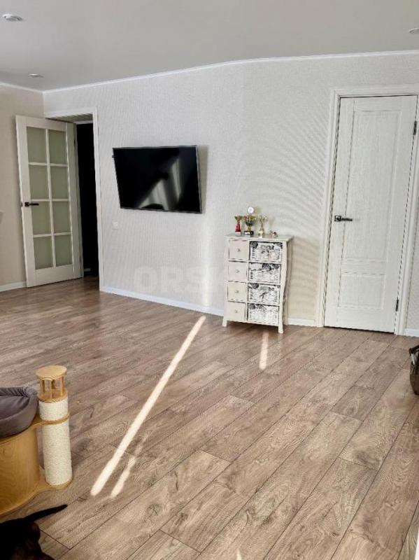 Продается трехкомнатная квартира 79.4 кв. - Орск