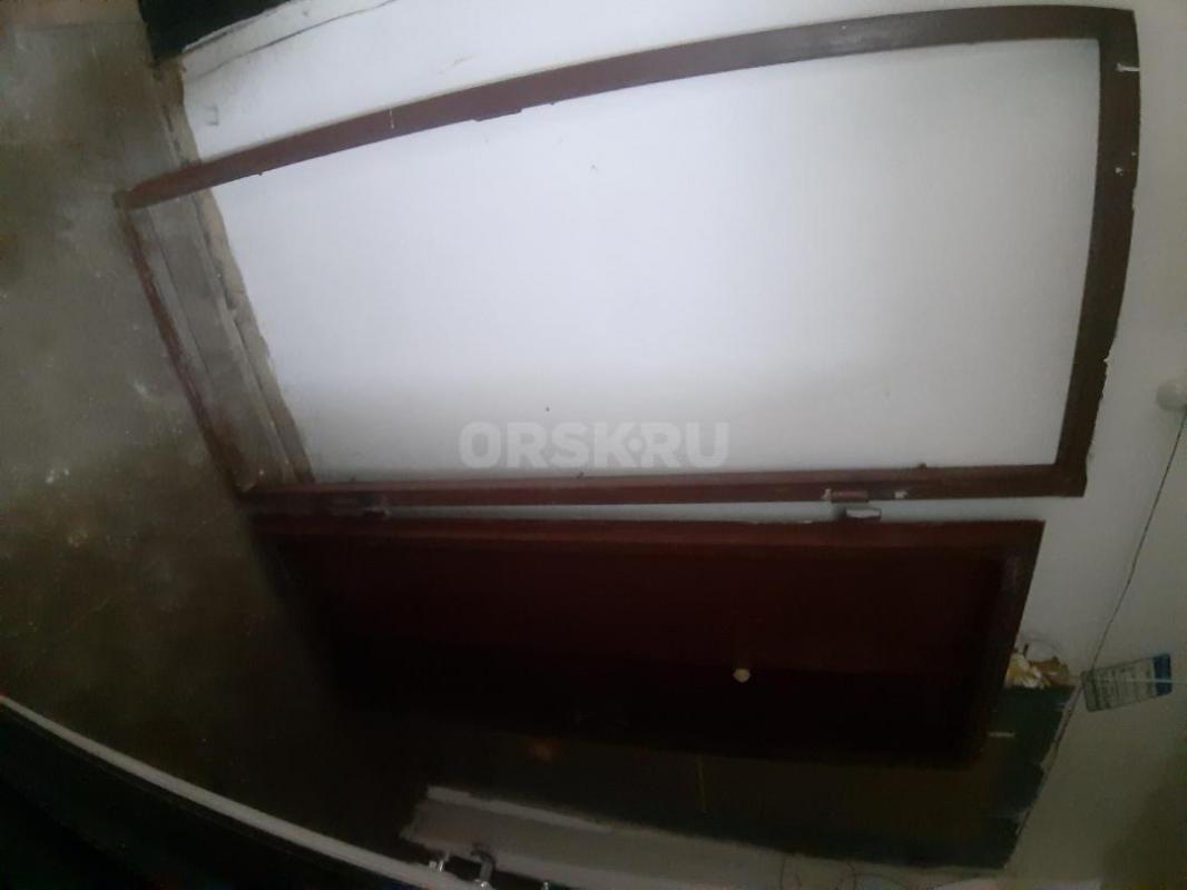 Продам железную дверь  размеры 86/220 сама дверь 80/210 в комплекте один ключ срочно пишите или звон - Орск