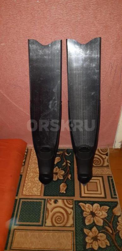 Продаю Ласты за ненадобности, лопасти из чистого карбона, средний строй медиум фаст, калоши размер 4 - Гай