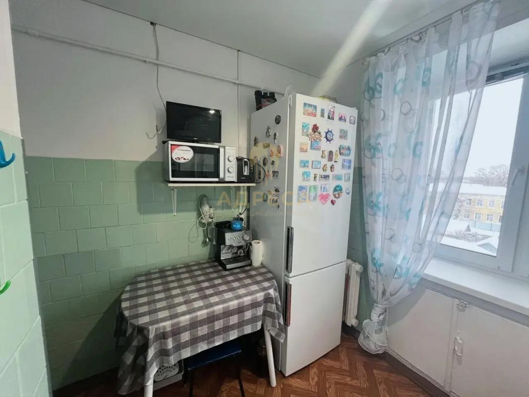 Продается  просторная и светлая 3-комнатная квартира в районе с развитой инфраструктурой. - Оренбург