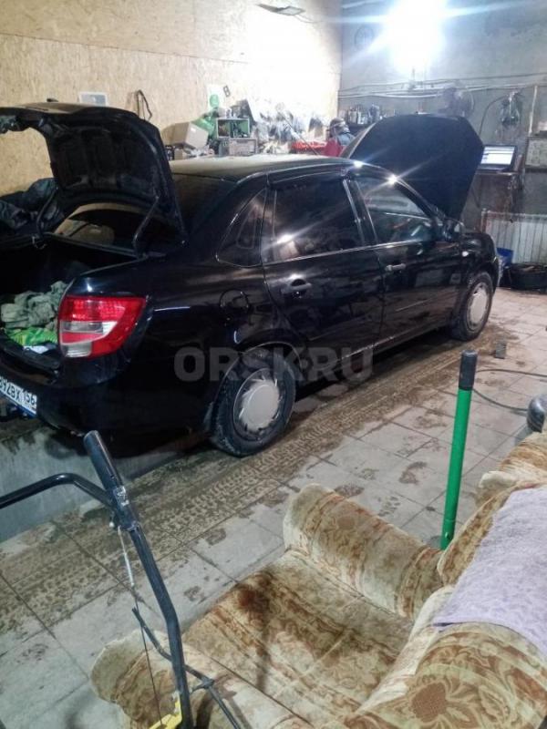 Гранта 2013 г сост отличное без вложений на новой зимней резине без кондиционера. - Орск