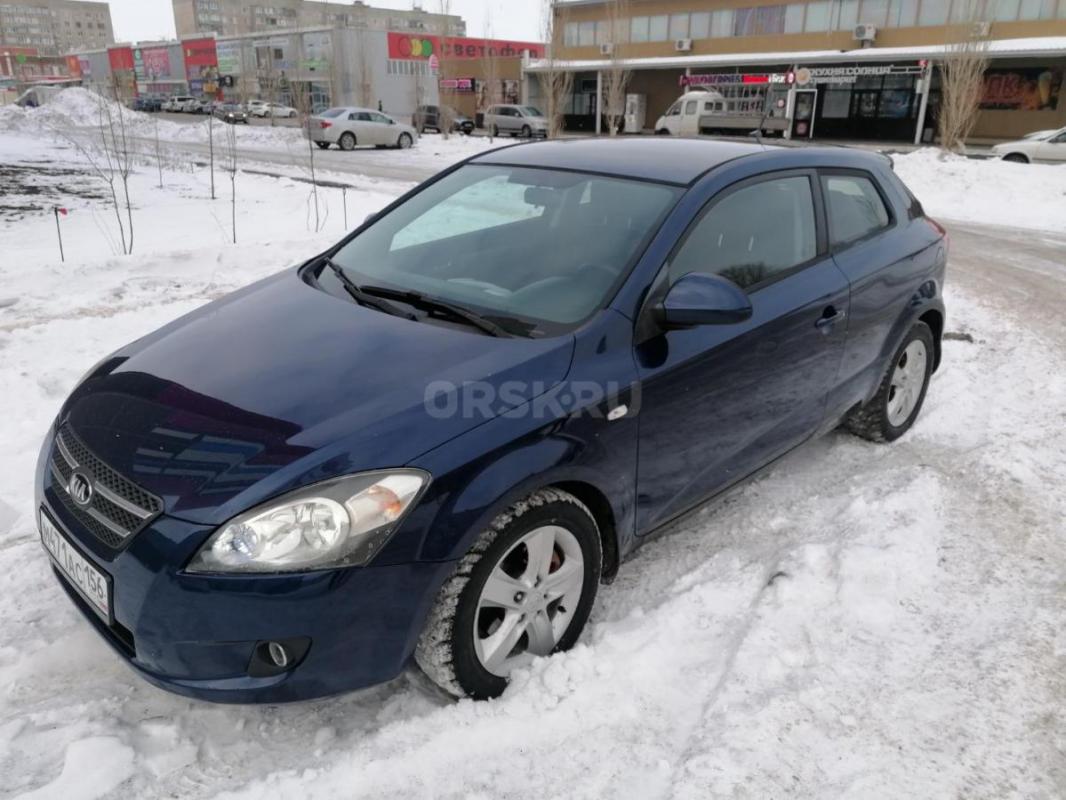 Продам Kia ceed купе в красивом цвете в отличном состоянии. - Орск