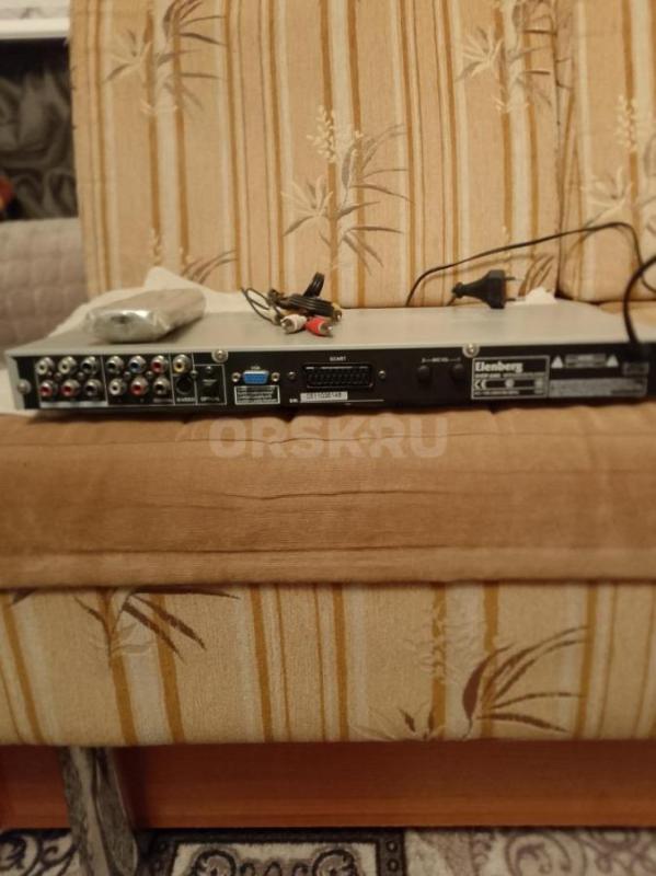 DVD плеер Эленберг рабочий только проблема с дисководом не разу не был в ремонте и не вскрывался. - Орск