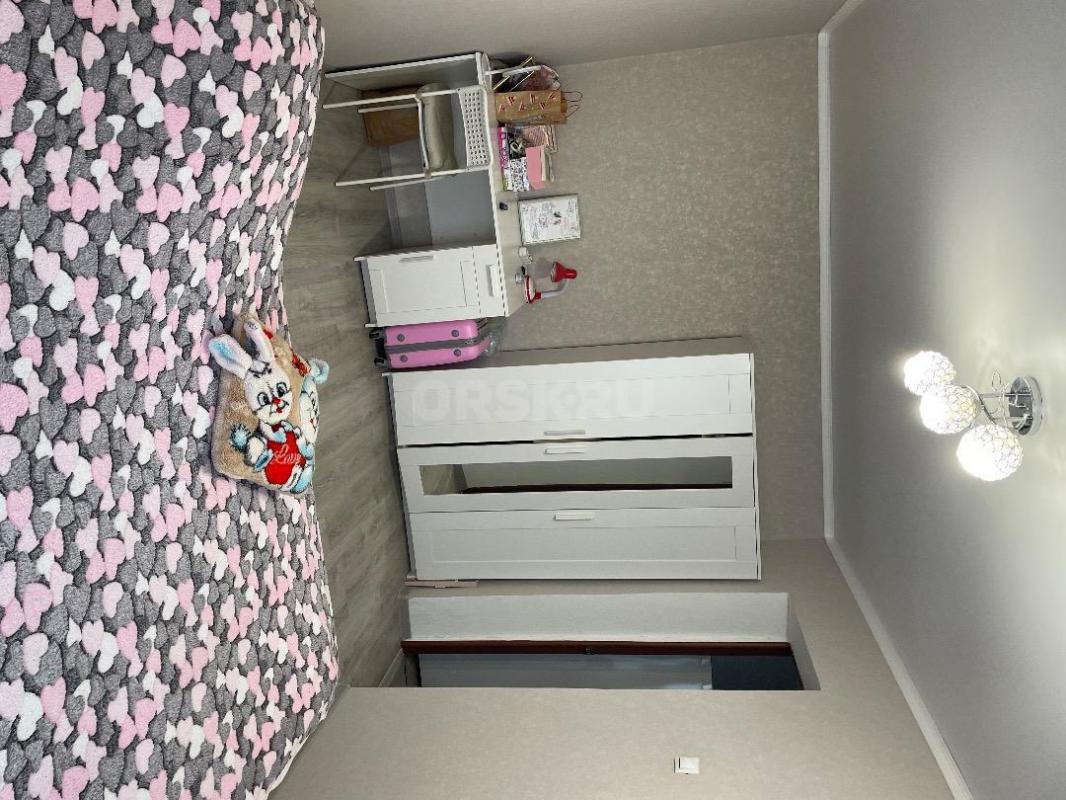 Продам просторную, светлую, теплую квартиру. - Орск