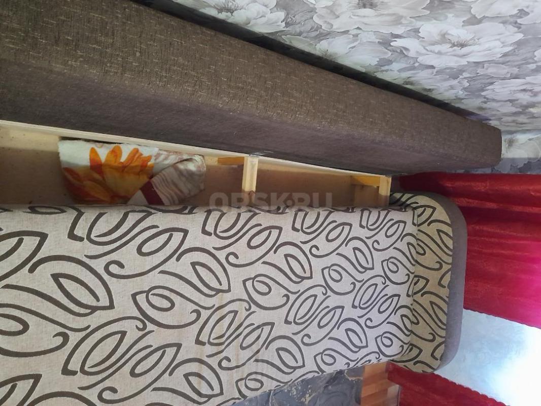 Продаётся удобный диван с раскладным механизмом "книжка". - Орск