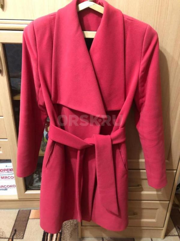 Костюмы хорошего качества ( 48,50.52 разм.) по 200 руб., свитера, ветровка р.46 по 150 руб., куртка - Орск