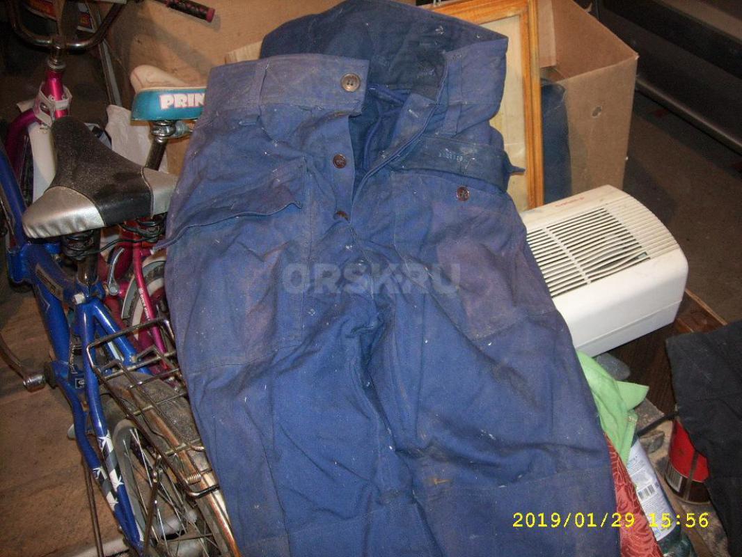 Продам штаны мужскиеи ватные, зимние , размер48,50, рост 4 , новые , цена за одни 500 рублей , 3 шту - Орск