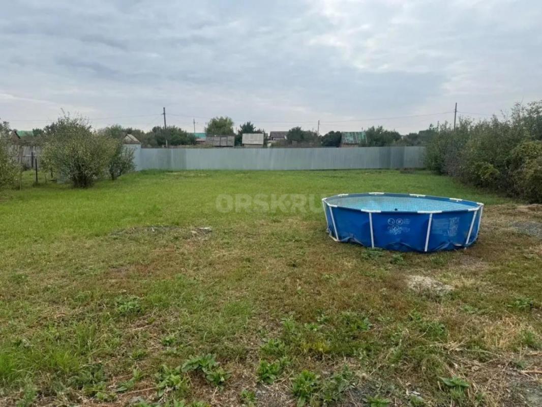 Продам Дачу по улице энергетиков 
Около Теплиц где выращивают цветы и продают 
Улица Энергетиков 1 - Орск