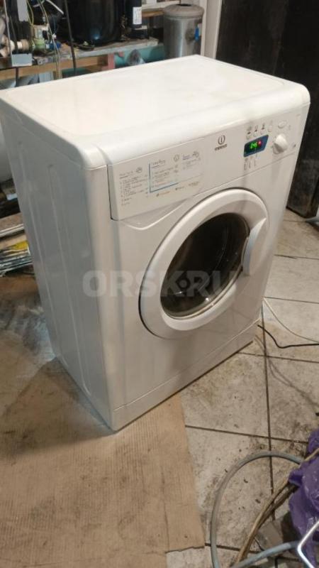 Стиральная машина indesit wise 10, на 4,5кг. - Орск