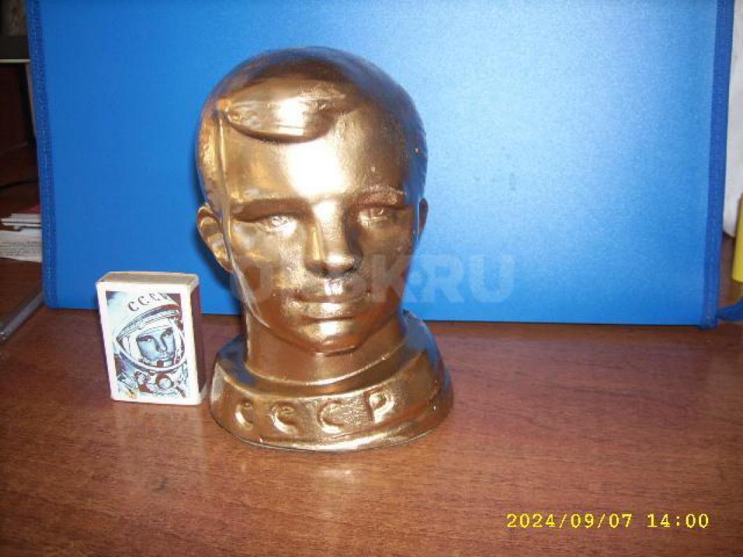 Продам супер раритетные статуэтки времён Советского Союза . №1 - 2800 руб, №2 -1000 руб, №3 -2000 ру - Орск