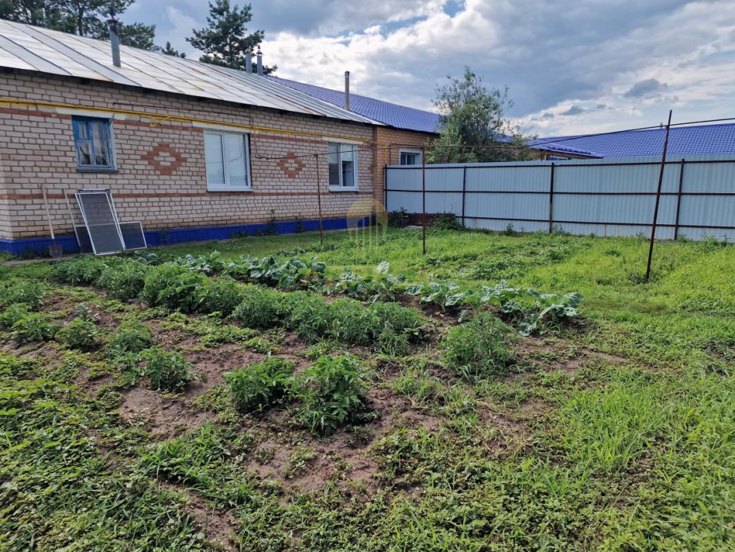 Продаётся дом с земельным участком, всё в собственности, по документам квартира ,общей площадью 75,9 - Краснохолм